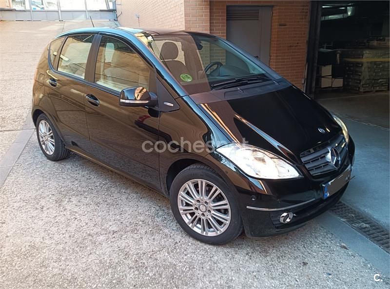 Usado Mercedes A160 Exclusive 95 CV (69 kW) 2011 Negro Monovolumen