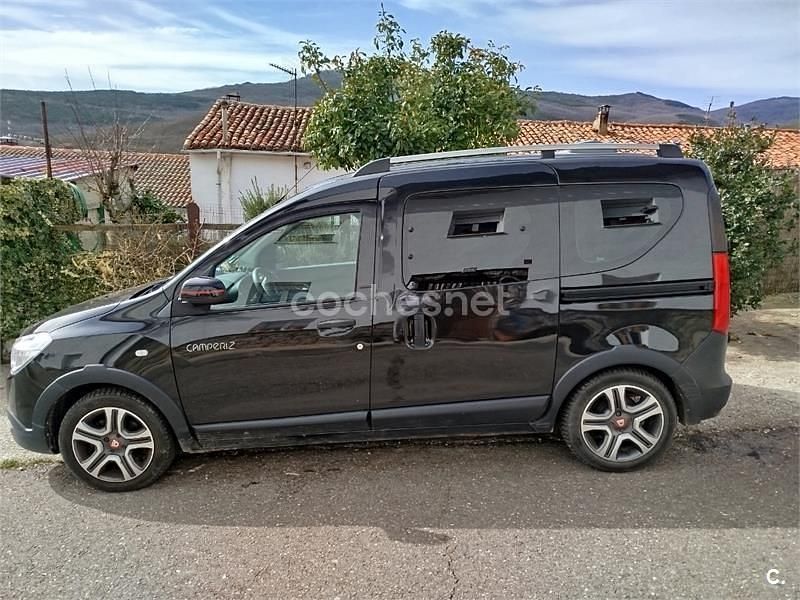 Usado Dacia Dokker Essentiel 95 CV (69 kW) 2019 Negro Monovolumen