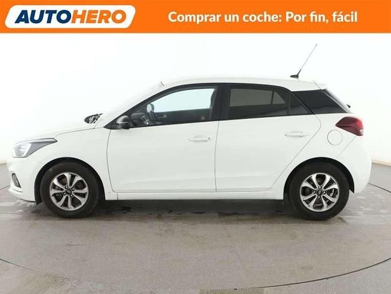 Usado Hyundai i20 99 CV (72 kW) 2020 Blanco Utilitario