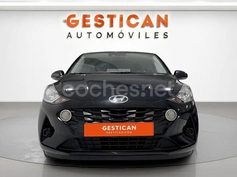 Usado Hyundai i10 67 CV (49 kW) 2023 Negro Utilitario
