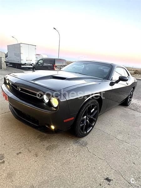 Usado Dodge Challenger SXT 303 CV (222 kW) 2023 Gris / plata Coupe