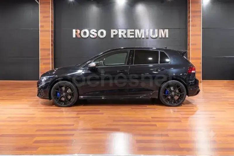 Usado VW Golf VIII R 320 CV (235 kW) 2021 Negro Berlina