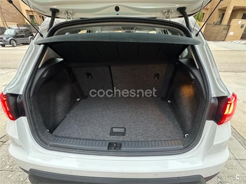 Usado Seat Arona Xperience 115 CV (84 kW) 2025 Blanco SUV