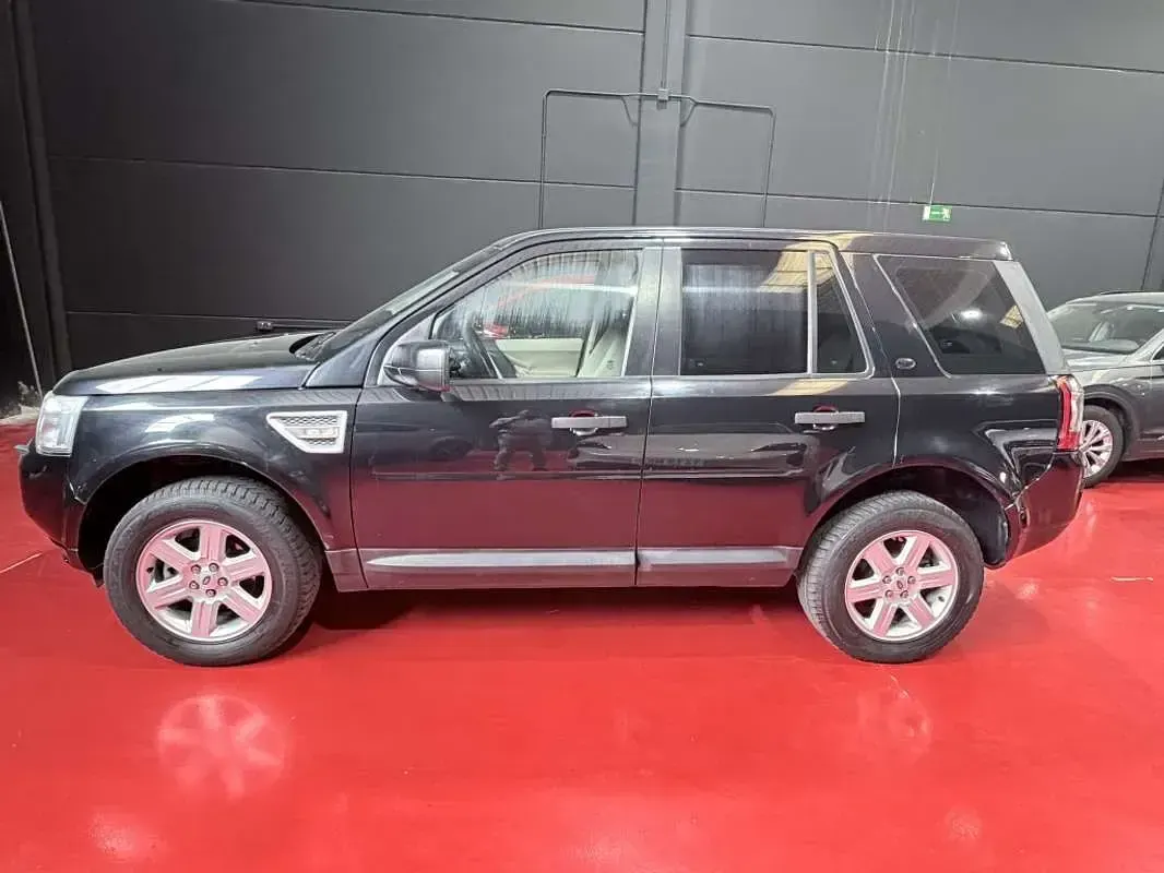 Usado Land Rover Freelander 2 S 150 CV (110 kW) 2012 Negro SUV