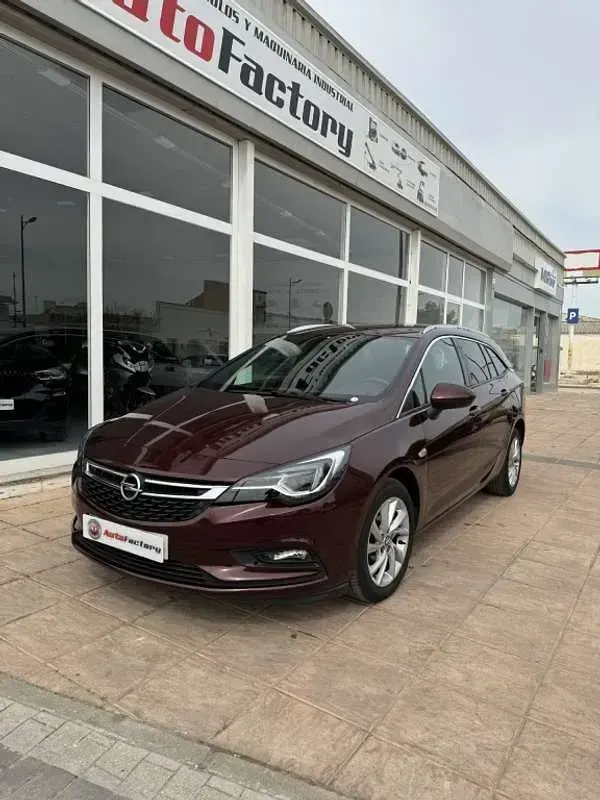 Usado Opel Astra S 136 CV (100 kW) 2017 Burdeos Utilitario