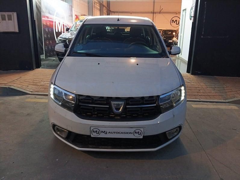 Usado Dacia Sandero Comfort 90 CV (66 kW) 2019 Blanco Utilitario