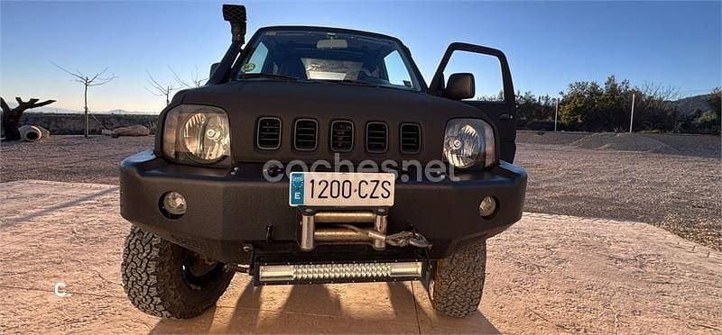 Usado Suzuki Jimny 80 CV (58 kW) 2004 Negro SUV