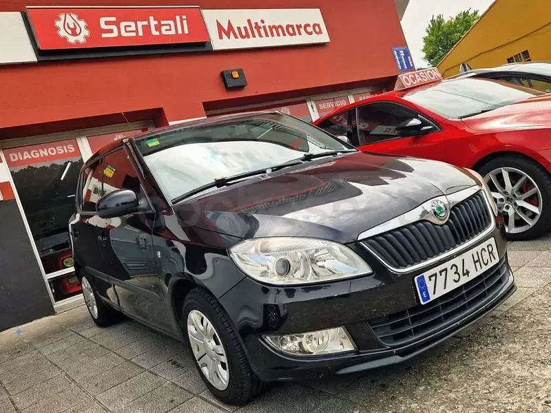 Usado Skoda Fabia 75 CV (55 kW) 2011 Negro Berlina