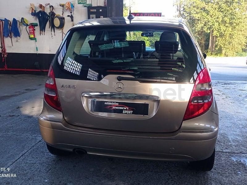 Usado Mercedes A150 Elegance 95 CV (69 kW) 2005 Marrón Monovolumen