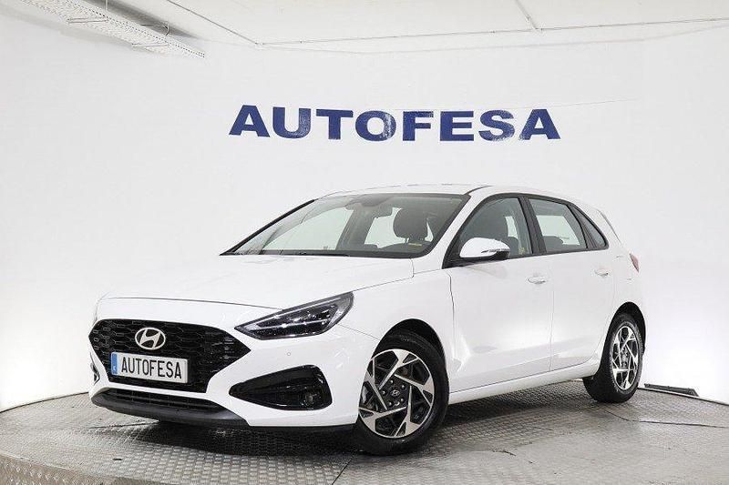 Blanco Usado 2024 Hyundai i30 Utilitario | 19.050 € (Precio justo) - Imagen 1/4