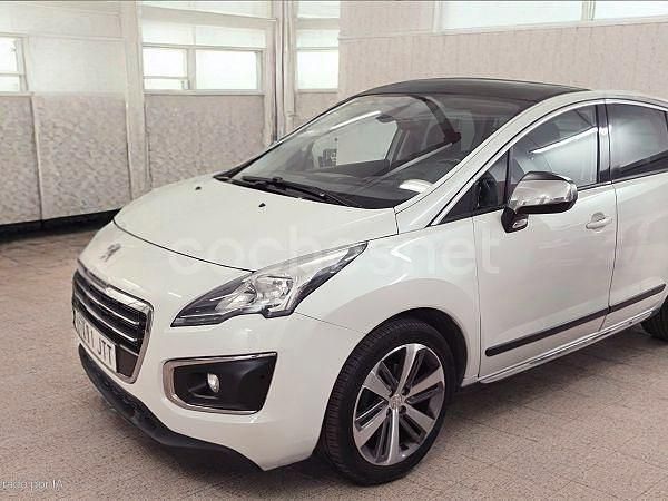 Usado Peugeot 3008 Allure 120 CV (88 kW) 2016 Blanco Berlina