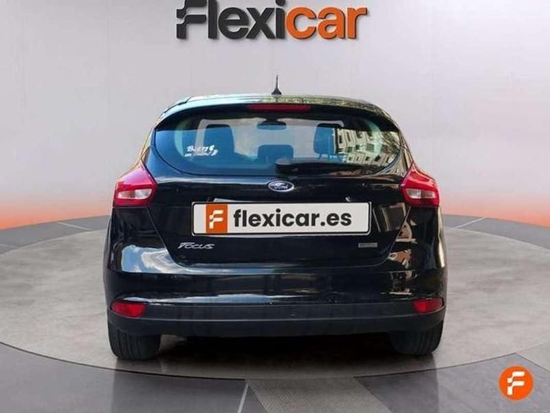 Usado Ford Focus Vignale 125 CV (91 kW) 2018 Negro Utilitario