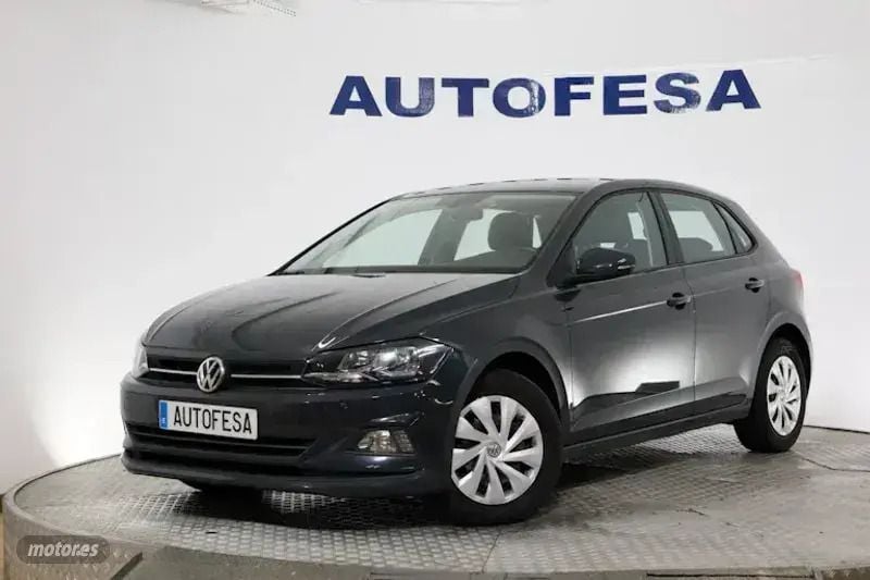 Gris Usado 2019 VW Polo Comfortline | 11.900 € (Super precio) - Imagen 1/4