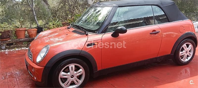 Usado Mini One Cabriolet 90 CV (66 kW) 2005 Rojo Descapotable