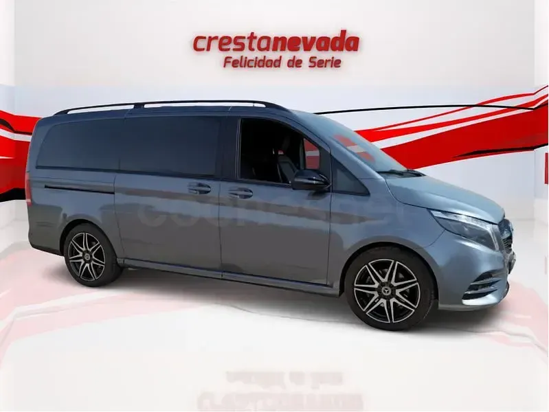 Usado Mercedes V300 Avantgarde 239 CV (175 kW) 2023 Gris / plata Monovolumen