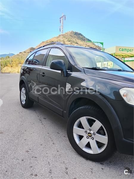 Usado Chevrolet Captiva LS 127 CV (93 kW) 2009 Negro SUV