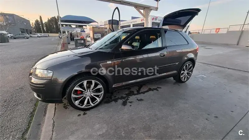 Usado Audi A3 S-Line 105 CV (77 kW) 2007 Gris / plata Utilitario