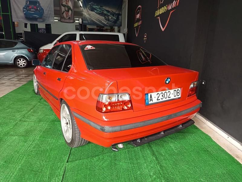 Usado BMW 325 143 CV (105 kW) 1994 Rojo Berlina