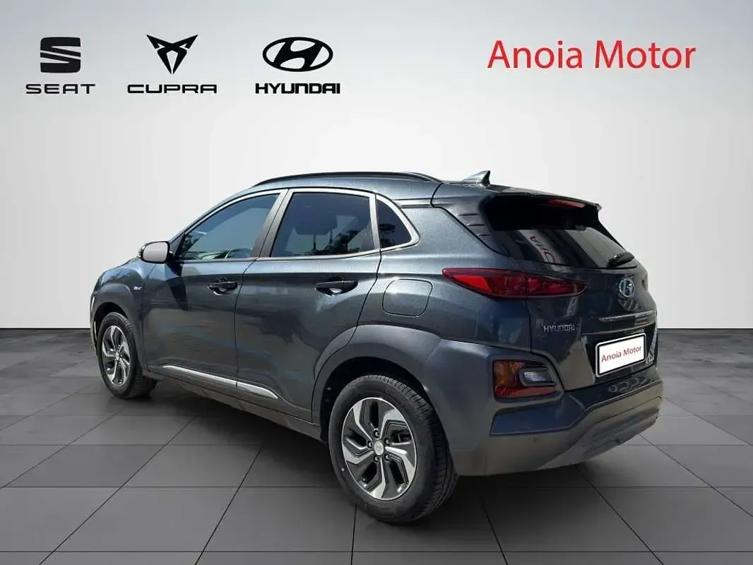 Usado Hyundai Kona 141 CV (103 kW) 2020 Gris SUV