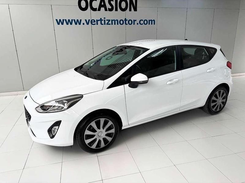 Blanco Usado 2019 Ford Fiesta Trend Utilitario | 12.500 € (Un poco caro) - Imagen 1/4