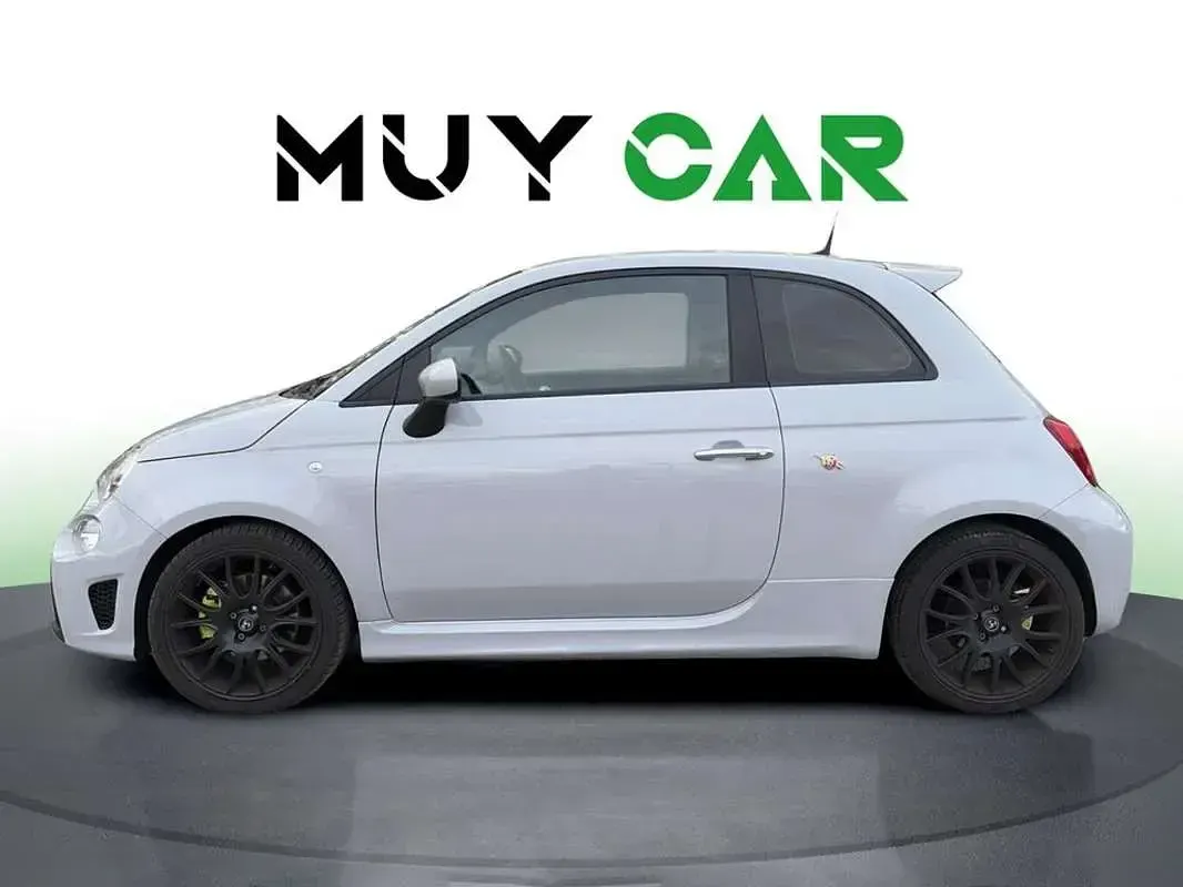 Usado Abarth 595 165 CV (121 kW) 2023 Gris Utilitario