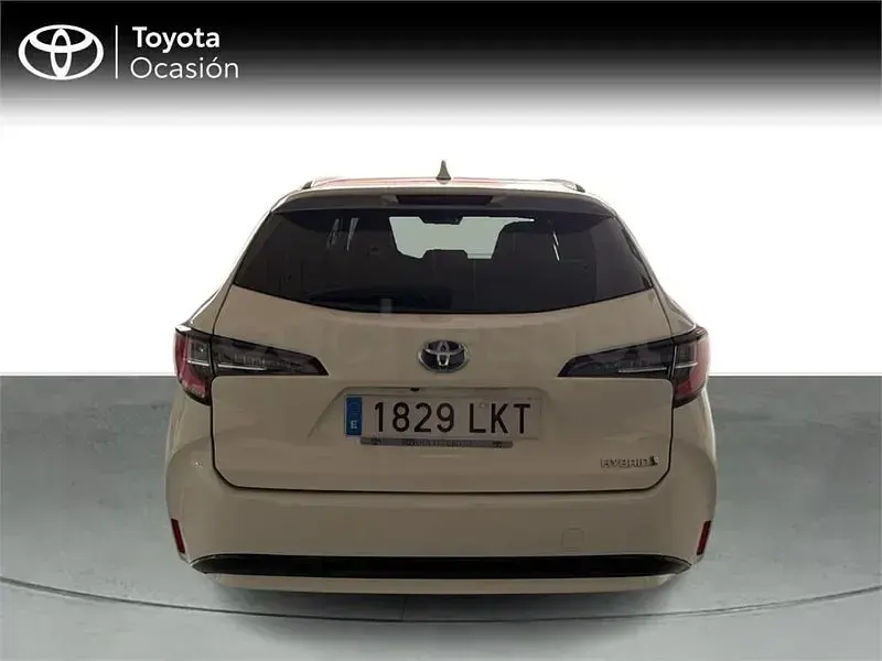 Usado Toyota Corolla Active 122 CV (89 kW) 2020 Blanco Familiar