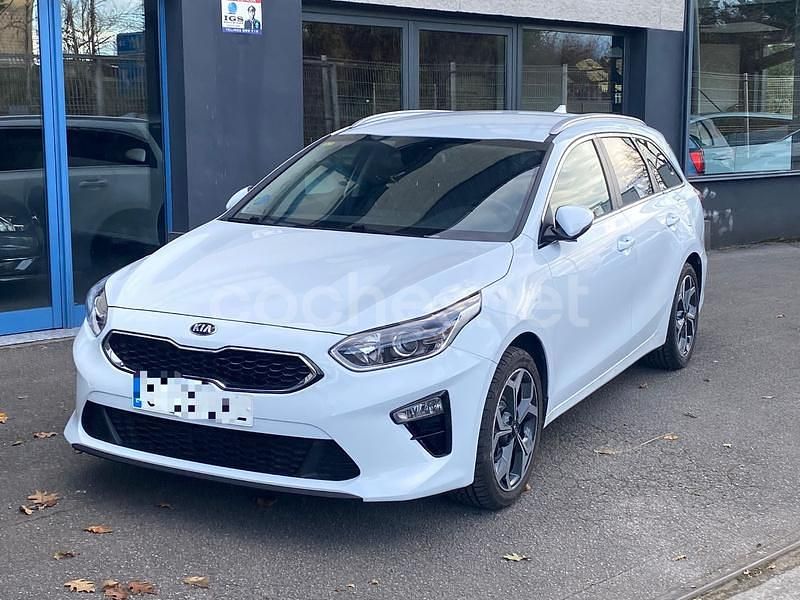Blanco Usado 2020 Kia Ceed GT GT-Line Familiar | 14.900 € (Precio justo) - Imagen 1/4