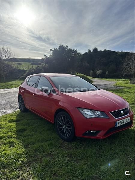 Usado Seat Leon CONNECT 110 CV (80 kW) 2016 Rojo Berlina