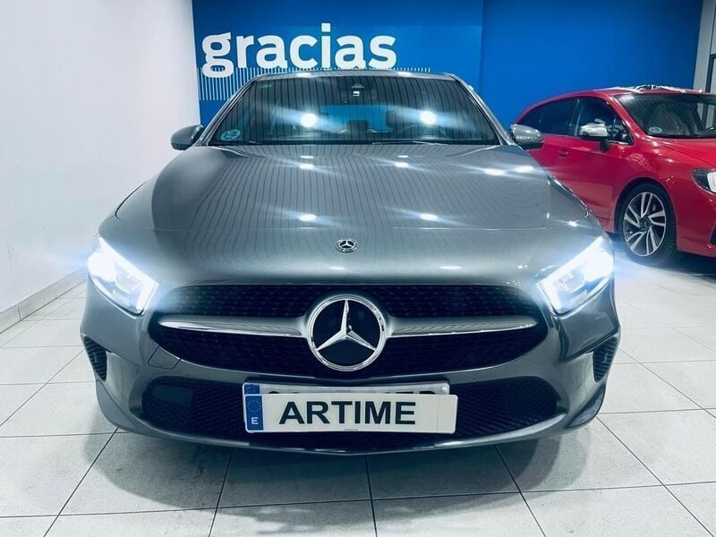 Usado Mercedes A180 116 CV (85 kW) 2019 Gris