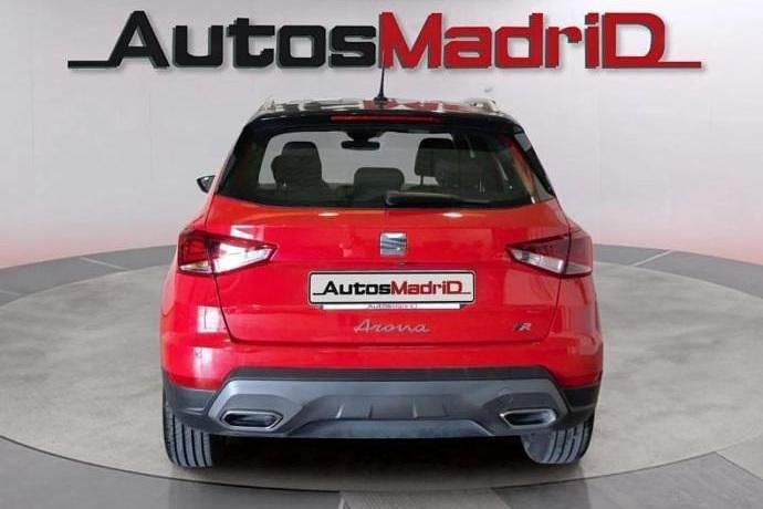 Usado Seat Arona FR 110 CV (80 kW) 2024 Negro SUV