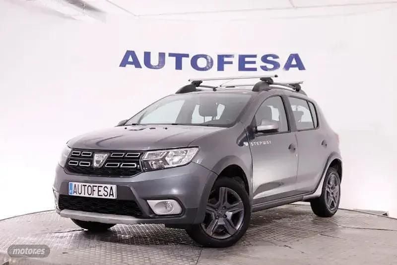 Gris Usado 2017 Dacia Sandero Stepway Utilitario | 8450 € (Buen precio) - Imagen 1/4