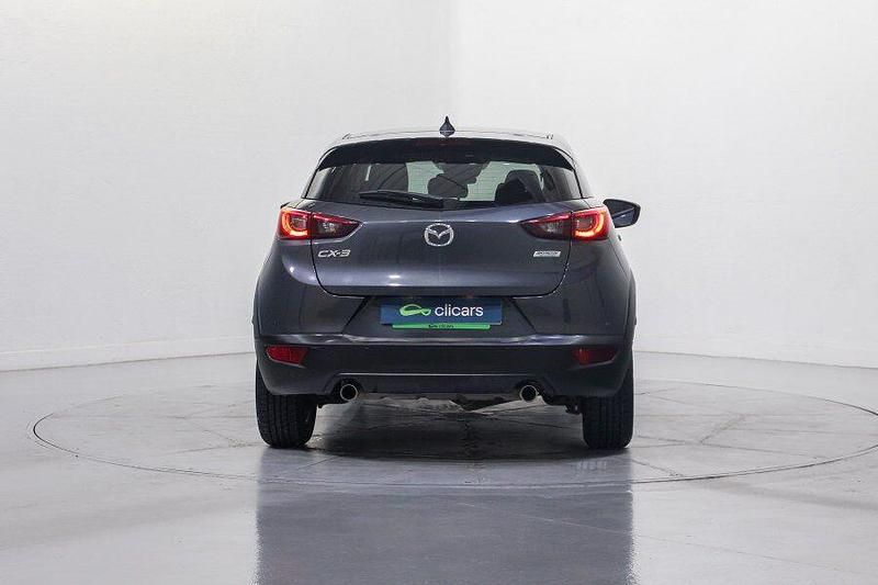 Usado Mazda CX-3 Style 105 CV (77 kW) 2016 Gris / plata SUV