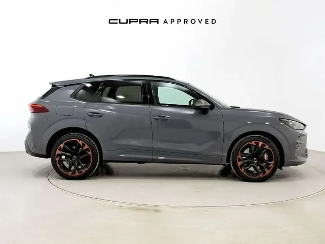 Usado Cupra Terramar VZ2 272 CV (200 kW) 2025 Gris SUV