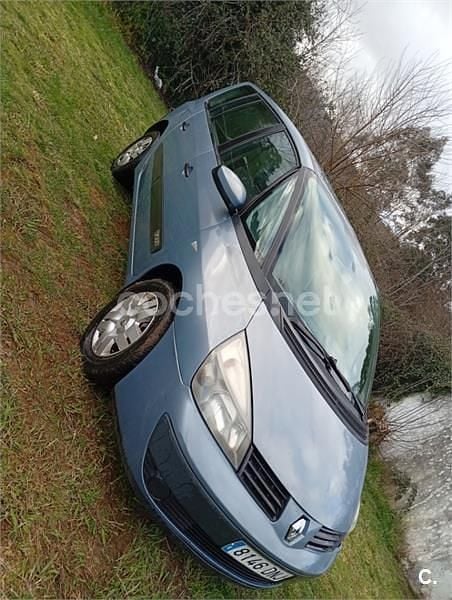 Usado Renault Espace Authentique 120 CV (88 kW) 2005 Azul Monovolumen