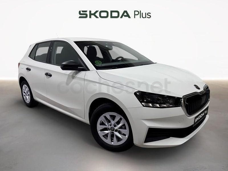 Usado Skoda Fabia 80 CV (58 kW) 2025 Blanco Utilitario