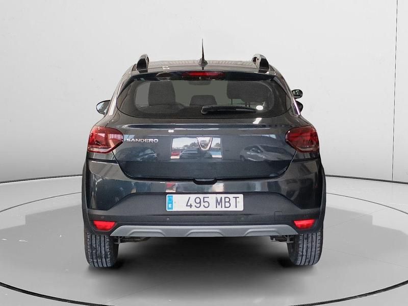Usado Dacia Sandero Essentiel 101 CV (74 kW) 2022 Gris Berlina
