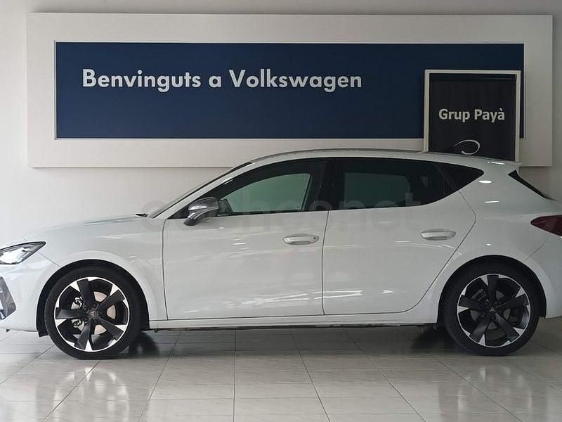 Usado Cupra Leon 150 CV (110 kW) 2024 Blanco Berlina