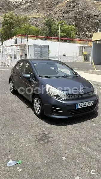 Usado Kia Rio 84 CV (61 kW) 2016 Negro Utilitario