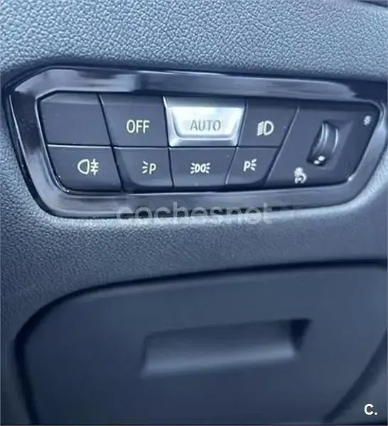 Usado BMW 318 150 CV (110 kW) 2021 Azul Familiar