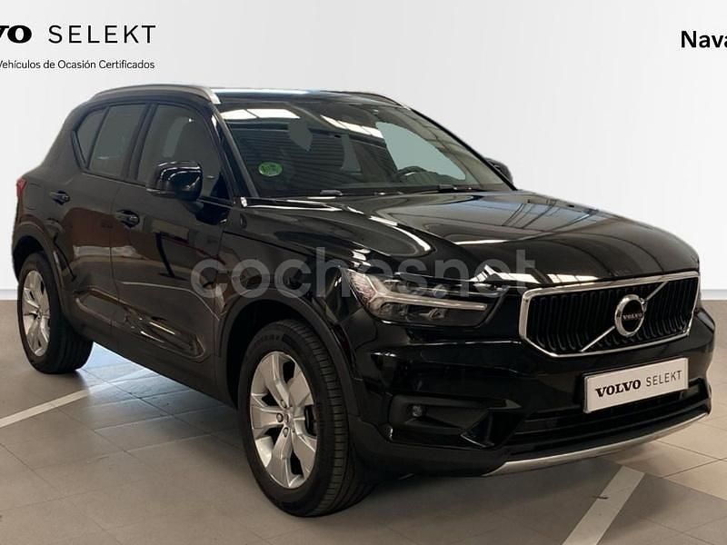 Negro Usado 2020 Volvo XC40 Momentum SUV | 25.900 € (Precio justo) - Imagen 1/4