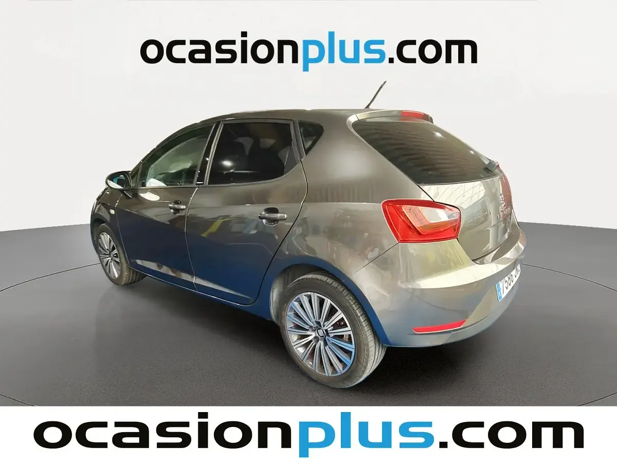 Usado Seat Ibiza CONNECT 90 CV (66 kW) 2017 Gris Utilitario