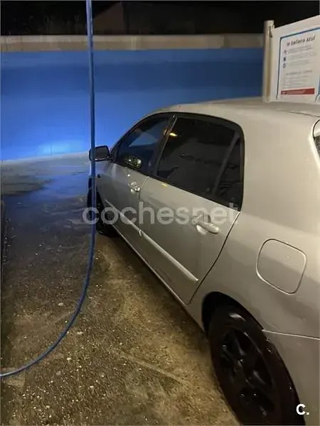 Usado Toyota Corolla Sol 90 CV (66 kW) 2005 Gris / plata Berlina