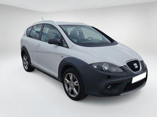 Usado Seat Altea 170 CV (125 kW) 2010 Blanco Monovolumen