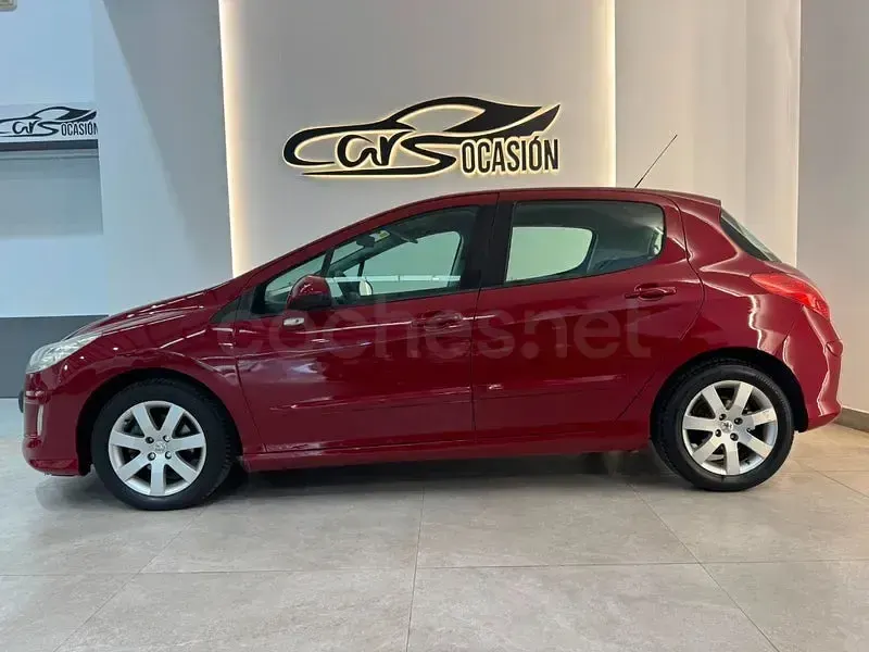 Usado Peugeot 308 90 CV (66 kW) 2009 Granate Berlina