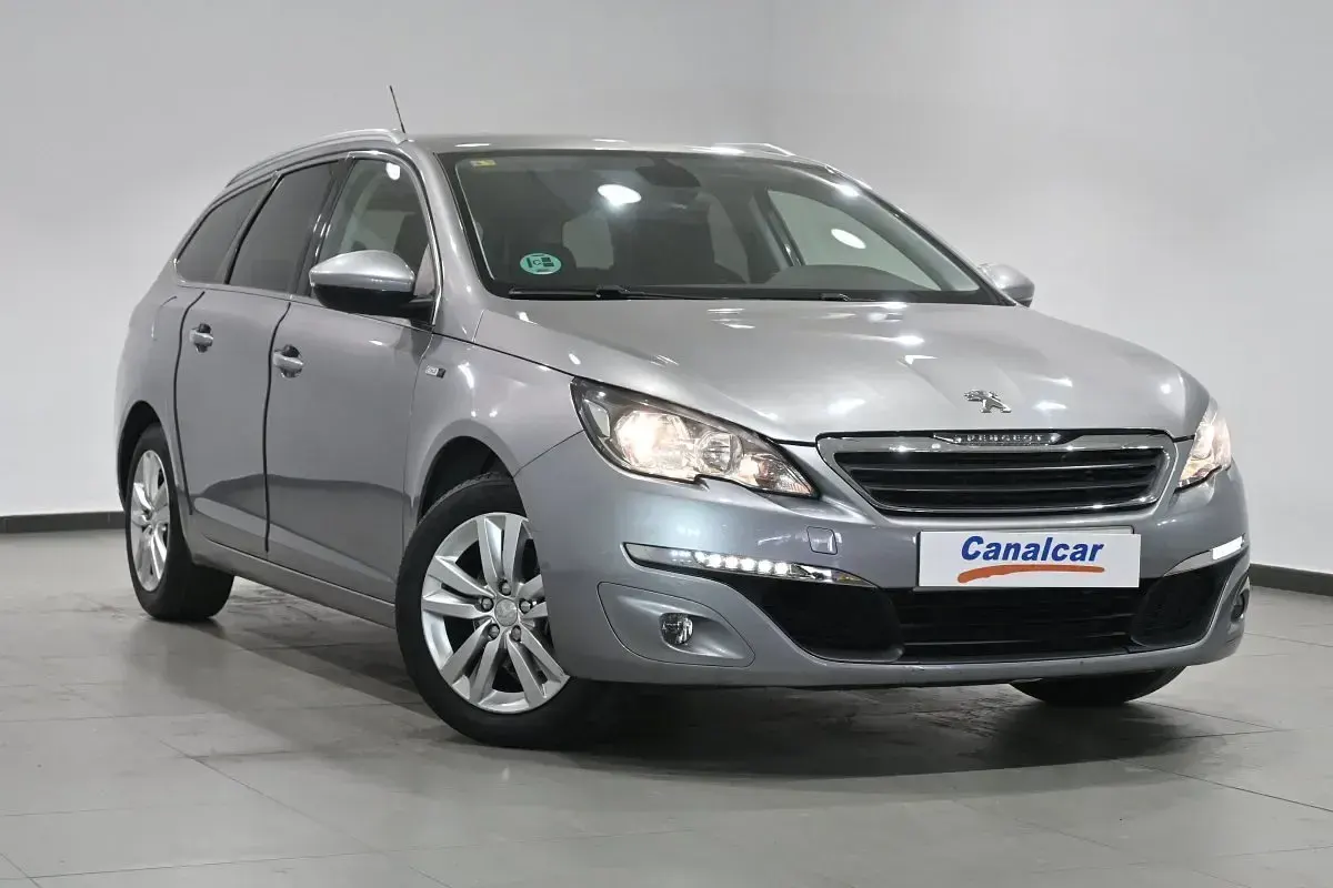 Usado Peugeot 308 S 130 CV (95 kW) 2015 Gris Familiar