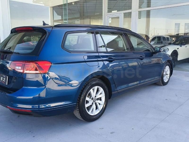Usado VW Passat Business 122 CV (89 kW) 2021 Azul Familiar
