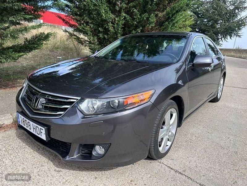 Usado Honda Accord Luxury 150 CV (110 kW) 2011 Gris Berlina