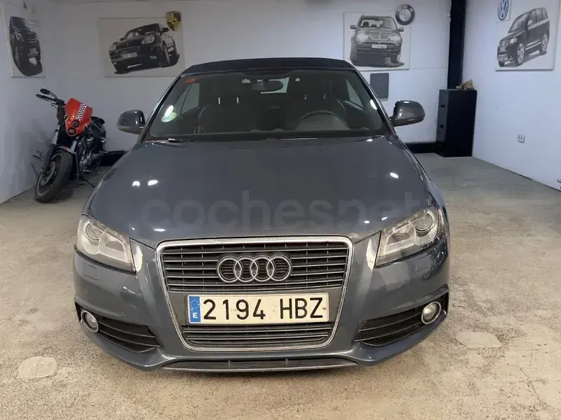 Usado Audi A3 Cabriolet Attraction 105 CV (77 kW) 2011 Gris / plata Descapotable