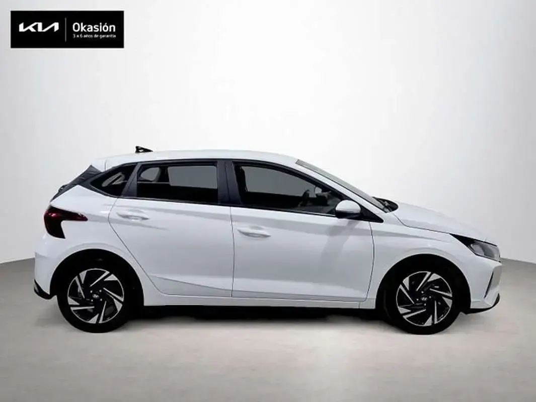 Usado Hyundai i20 101 CV (74 kW) 2023 Blanco Utilitario