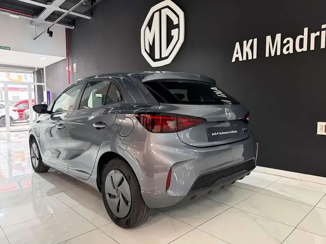 Używany MG MG3 Comfort 194 KM (142 kW) 2024 Szary Hatchback